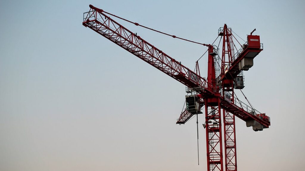 alzare casa di un piano costi